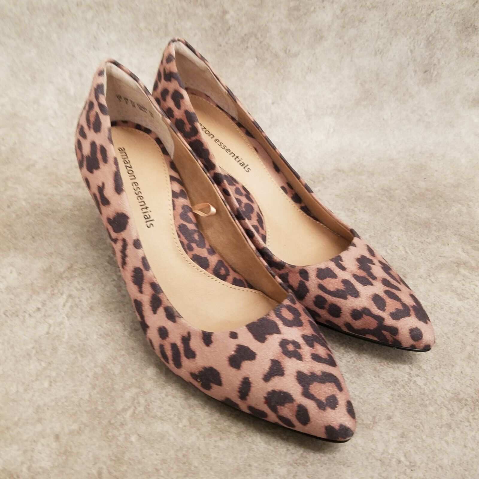 Amazon Essentials Womens Size 7 Tan Brown Cheetah Print Slip On Pointed Toe 2"
